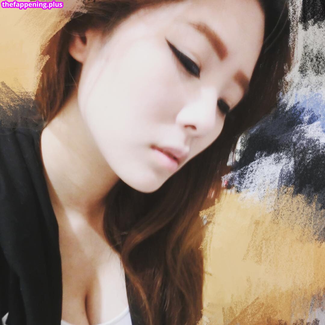 94iris329 Foto OnlyFans Nuda #4