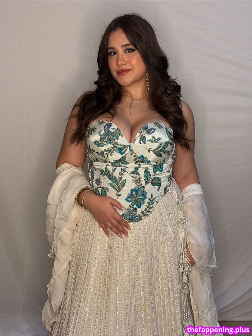 Aadhira Krishna / aadhirakrishna Çıplak OnlyFans Fotoğrafı #21