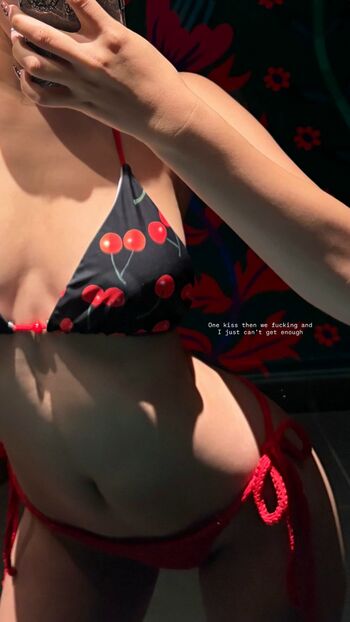 Full leaked Aaomhelloo private onlyfans photo