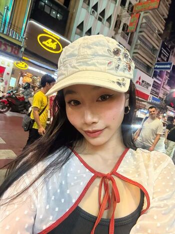 Full leaked Aaomhelloo private onlyfans photo