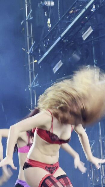 Full leaked Addison rae  page private onlyfans photo