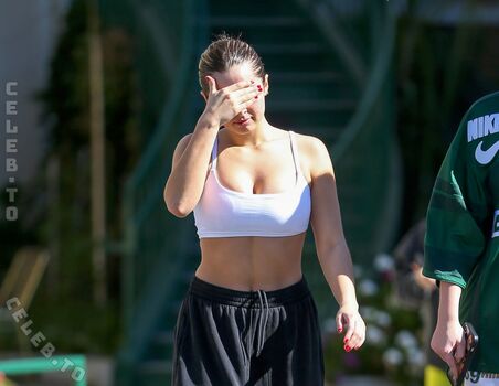 Full leaked Addison rae page private onlyfans photo