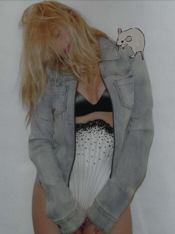 Full leaked Addison rae page private onlyfans photo