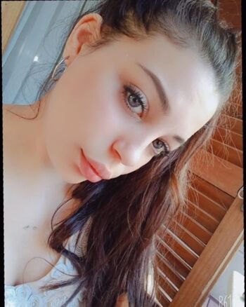 Full leaked Adorable face private onlyfans photo