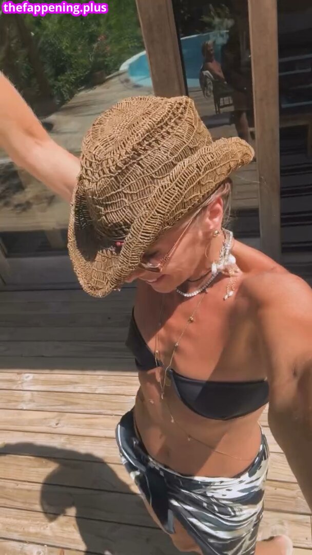 Adriane Galisteu / galisteuoficial Foto OnlyFans Desnuda #258