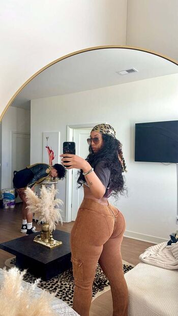 Full leaked Aishaaamarie private onlyfans photo