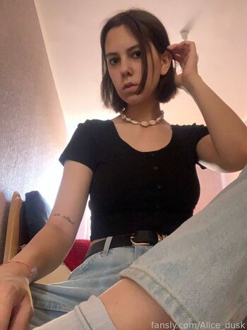 Full leaked Alice dusk private onlyfans photo