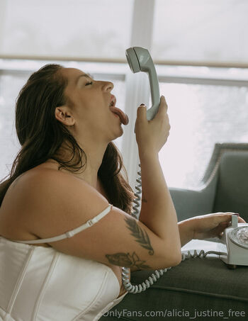 alicia_justine_free