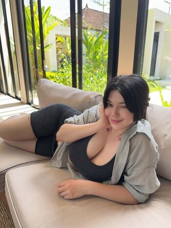 Alina Becker - Social Media