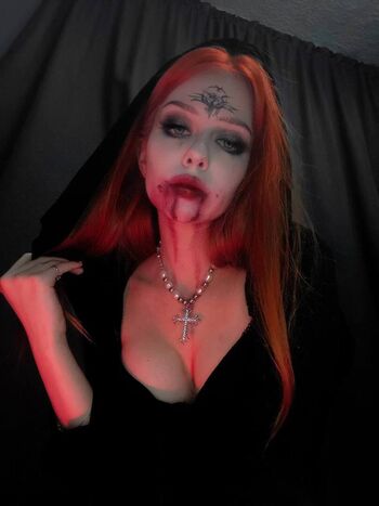 Full leaked Alinavorobey private onlyfans photo