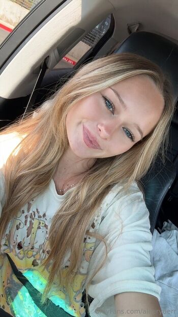 Full leaked Allieryderr private onlyfans photo