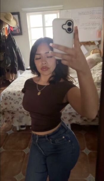 Full leaked Aloaguiii private onlyfans photo