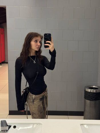 Alyona Bobrova / bobriha (БОБРИХА)