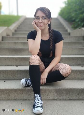 Full leaked Amateur girls page private onlyfans photo
