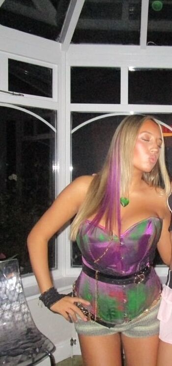 Full leaked Amber isabella page private onlyfans photo