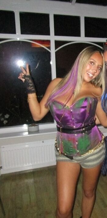 Full leaked Amber isabella page private onlyfans photo