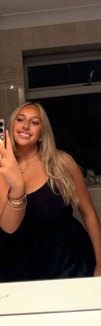 Full leaked Amber isabella page private onlyfans photo