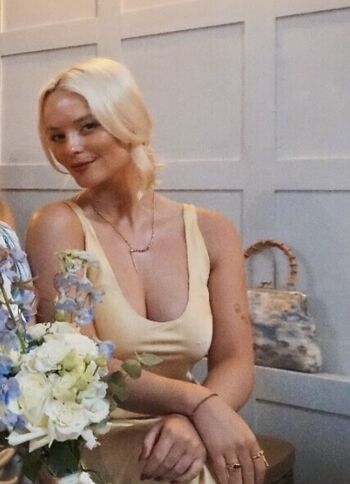 Full leaked Amelia eve gibson page private onlyfans photo