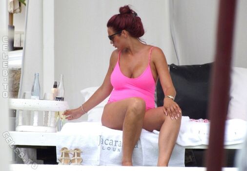 Full leaked Amy childs page private onlyfans photo