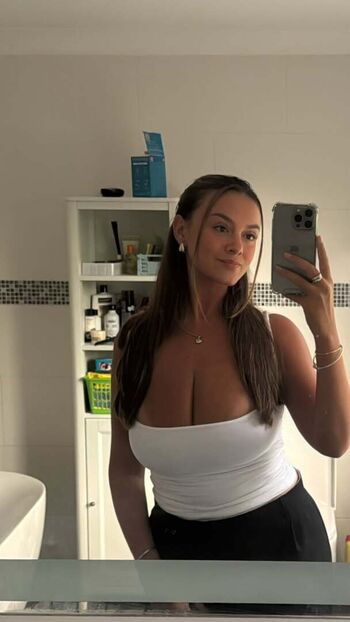 Full leaked Amy quesada getgood page private onlyfans photo