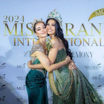 Full leaked Amy viranya berry page private onlyfans photo