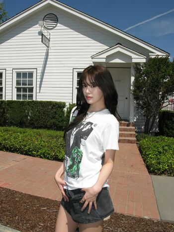 An Yujin 안유진 |