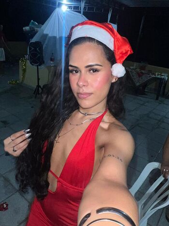 Ana Marinho Queening