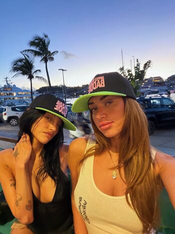 Anastasia Karanikolaou (Stassiebaby)