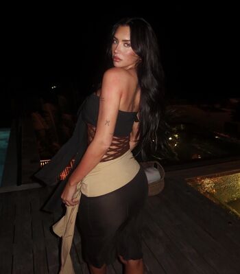 Anastasia Karanikolaou (Stassiebaby)