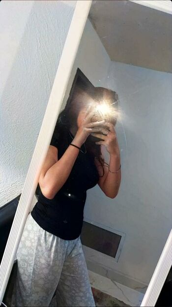 Full leaked Andrea yaravi castillo duran private onlyfans photo