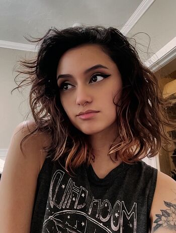 Full leaked Angeleyesali private onlyfans photo