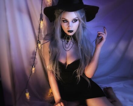 Angie Strelnikova / roga na noge / Angie Cosplay / PlaySafeee