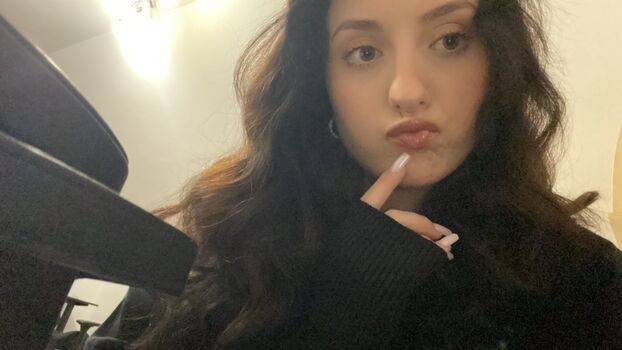 Full leaked Aery tiefling / private onlyfans photo