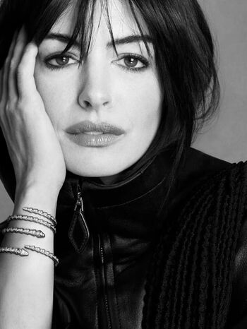 Anne Hathaway