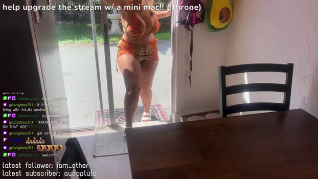 Full leaked Ari v private onlyfans photo