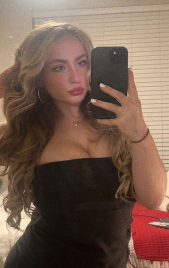 Full leaked Ariannagrajales private onlyfans photo