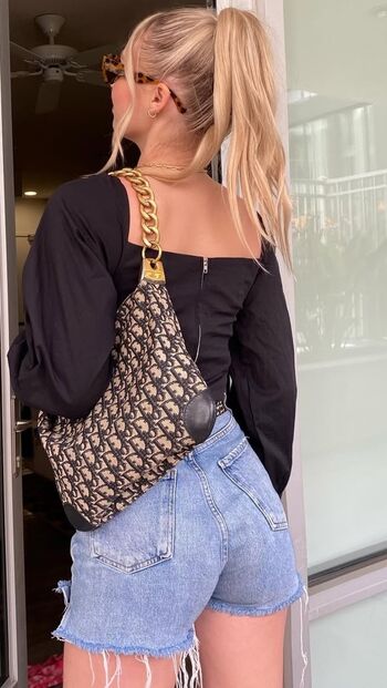 Full leaked Ashley grimes private onlyfans photo