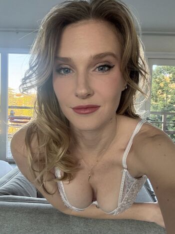 Full leaked Ashley lane page private onlyfans photo