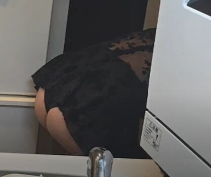 Asian Streamers