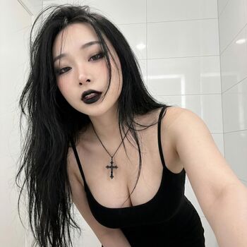 Asiangothgirlenya