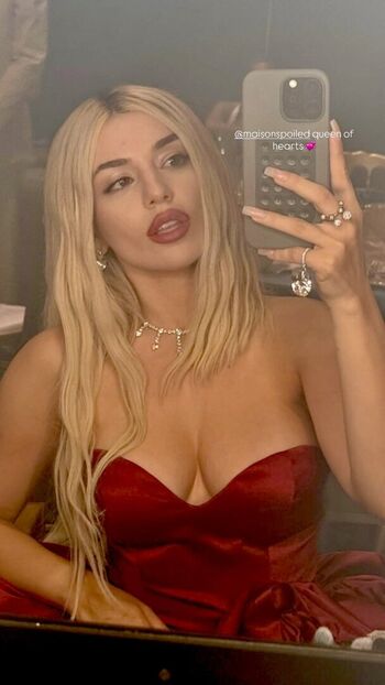 Ava Max