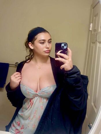 Full leaked Avery santoro private onlyfans photo