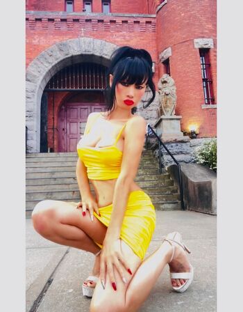 Bai Ling