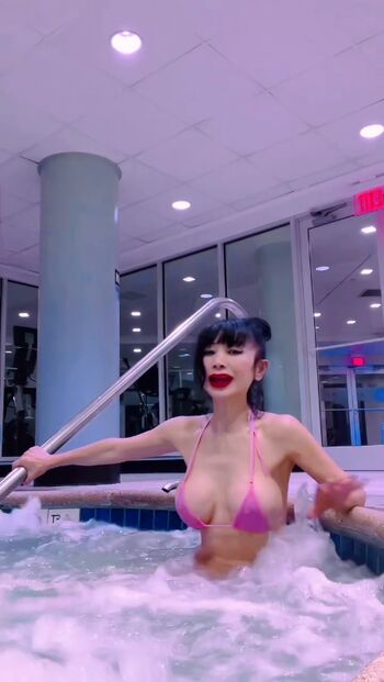 Bai Ling