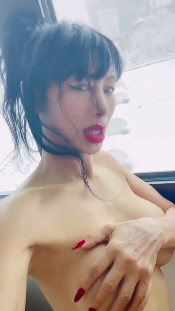 Bai Ling