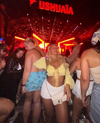 Full leaked Bella thiccc page private onlyfans photo