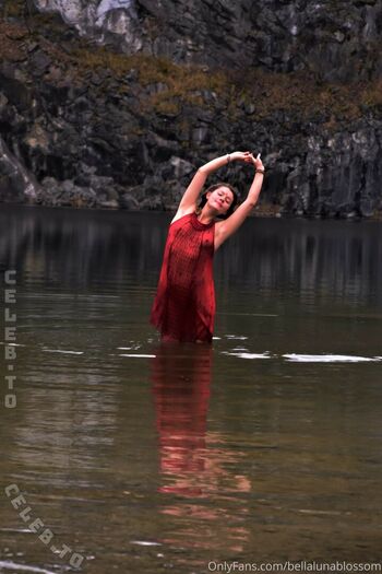bellalunablossom