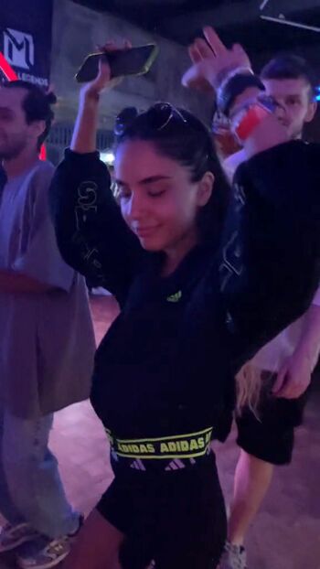 Full leaked Benvivien private onlyfans photo