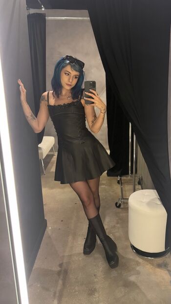 Full leaked Oladushek/ private onlyfans photo