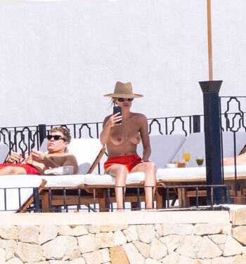 Full leaked Brooks nader page private onlyfans photo